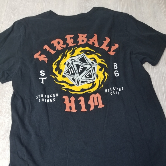 HellFire Club tshirt ( Stranger Things) - Picture 1 of 8